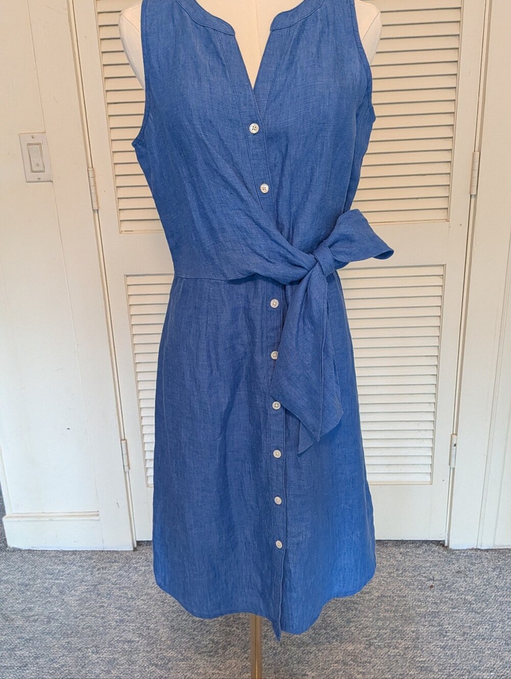 Blue Sleeveless Button-Front Tie-Waist Dress by J Mclaughlin 100% linen. - Picture 2 of 5